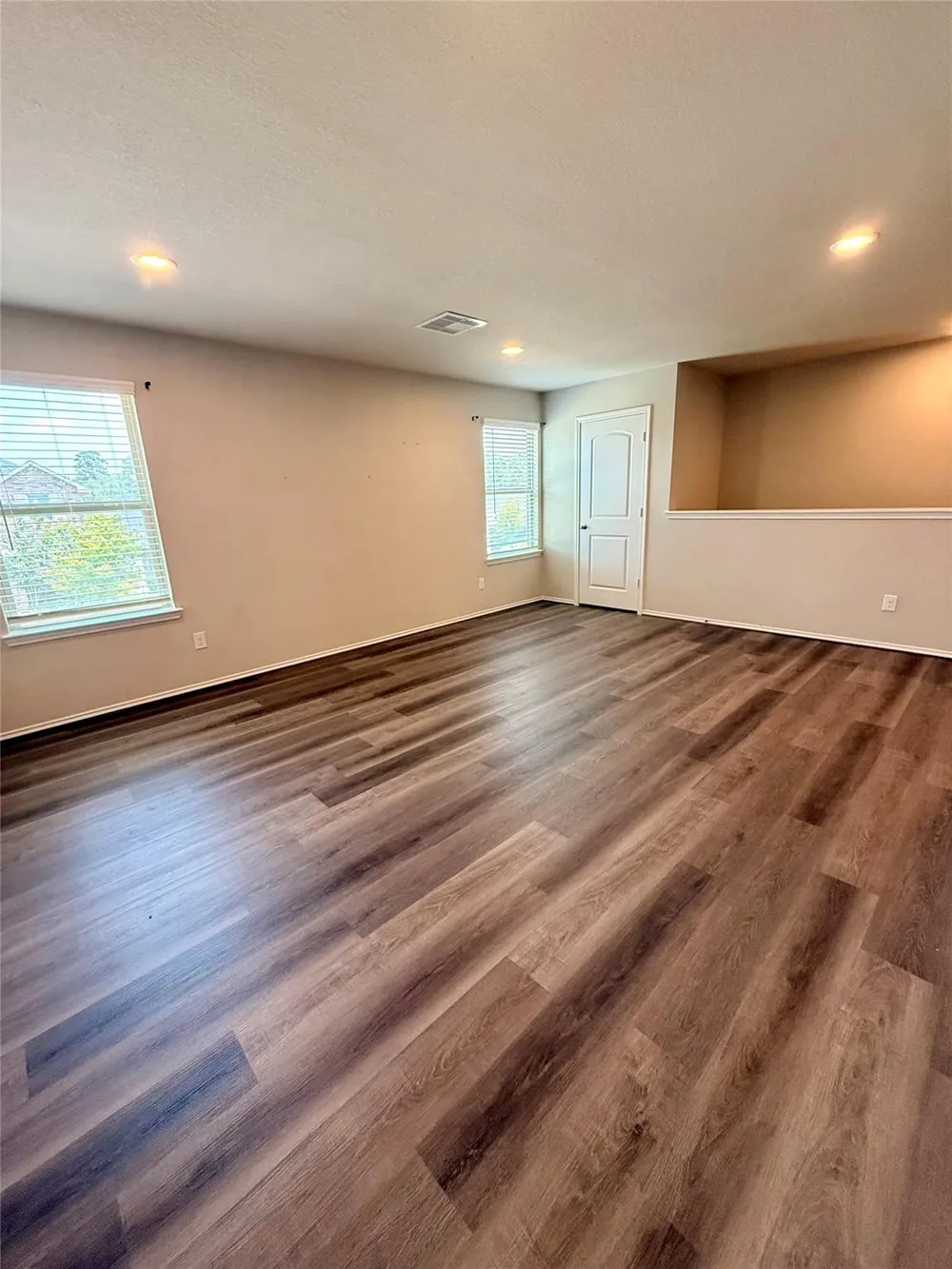 9278 Inland Leather Lane Conroe, TX 77385