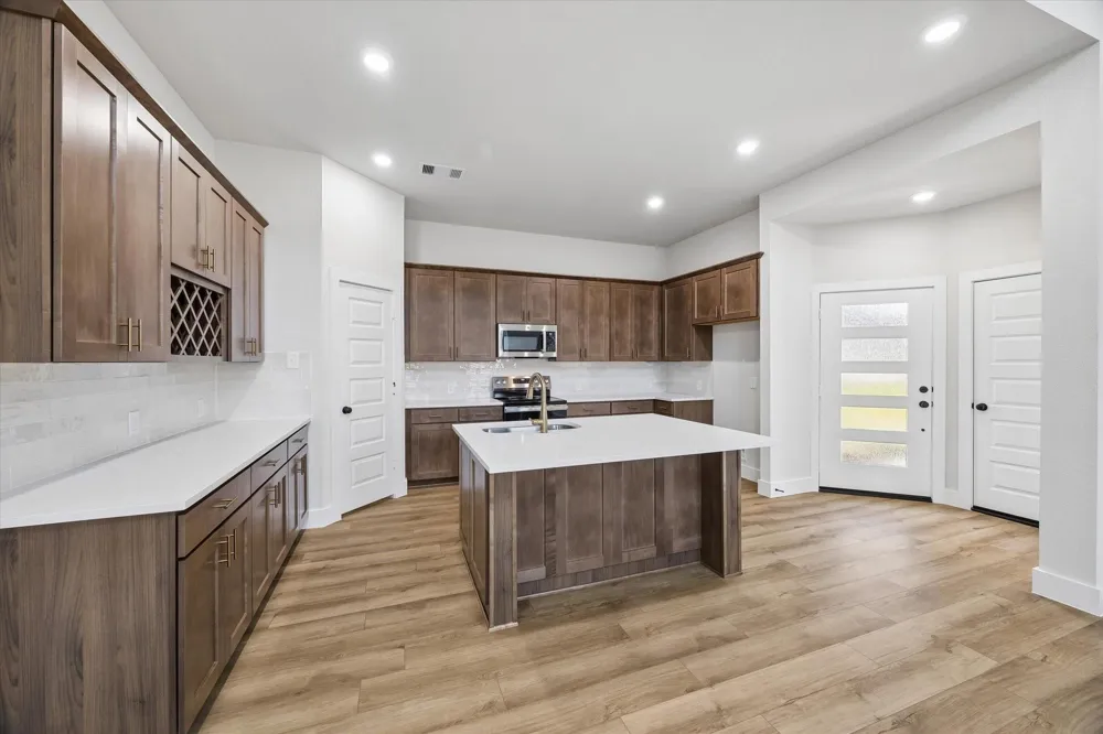 10814 Windswept Montgomery, TX 77356