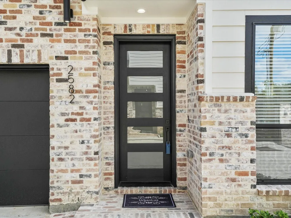 2593 Paul Quinn Street Houston, TX 77091