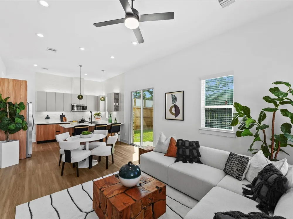 2593 Paul Quinn Street Houston, TX 77091