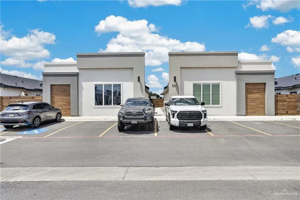 601 Coves Lane #4 Weslaco, TX 78599