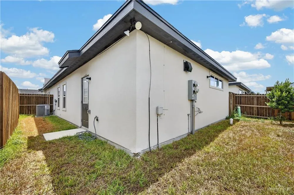 601 Coves Lane #4 Weslaco, TX 78599