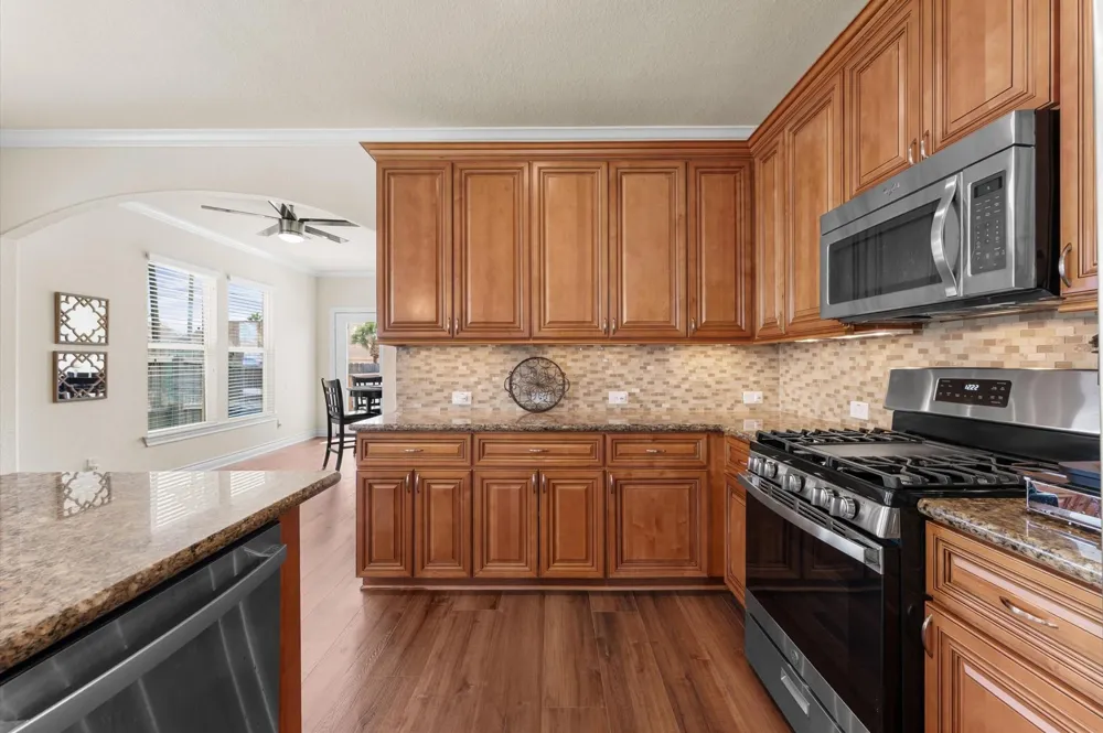 146 Snug Harbor Drive Montgomery, TX 77356
