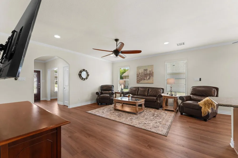 146 Snug Harbor Drive Montgomery, TX 77356