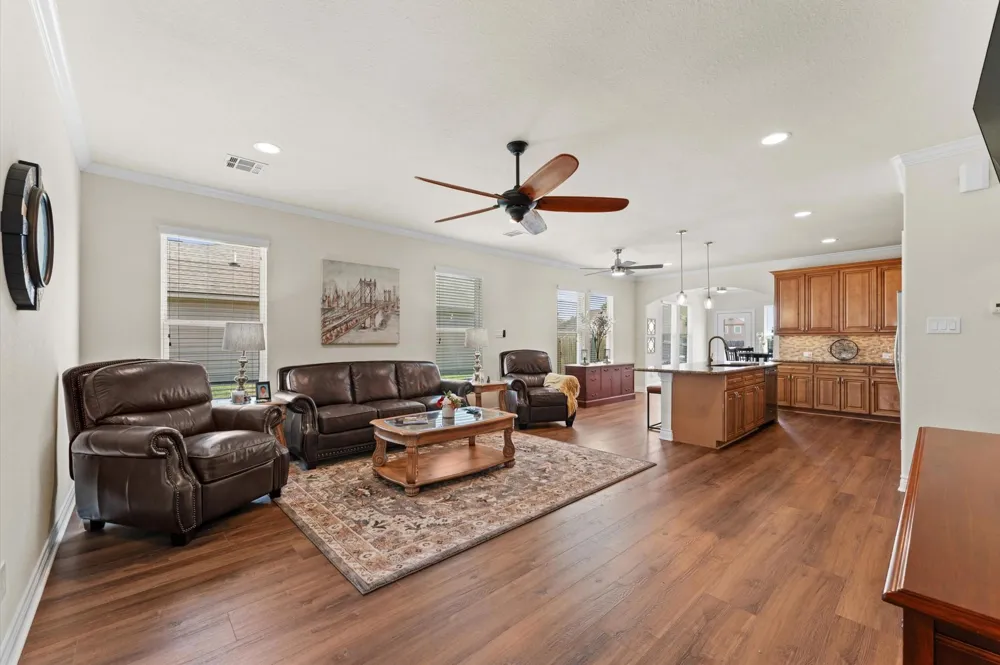 146 Snug Harbor Drive Montgomery, TX 77356