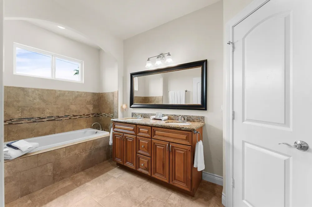 146 Snug Harbor Drive Montgomery, TX 77356