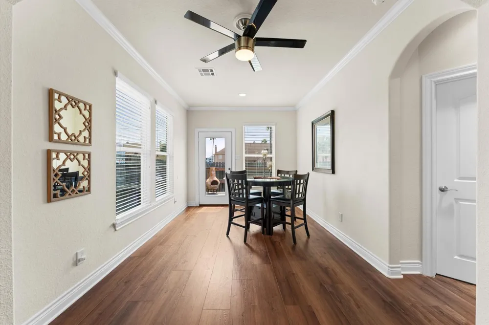 146 Snug Harbor Drive Montgomery, TX 77356
