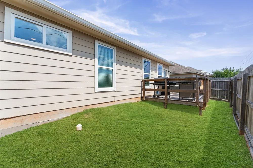 146 Snug Harbor Drive Montgomery, TX 77356