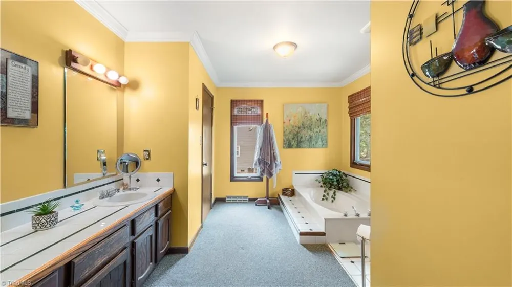 1308 Bunny Trail Winston-Salem, NC 27105