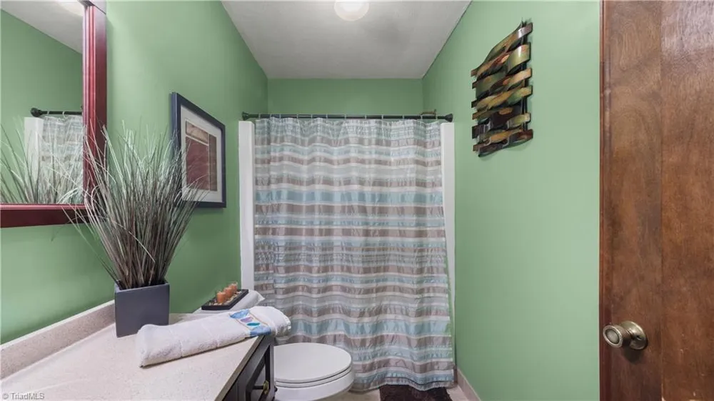 1308 Bunny Trail Winston-Salem, NC 27105