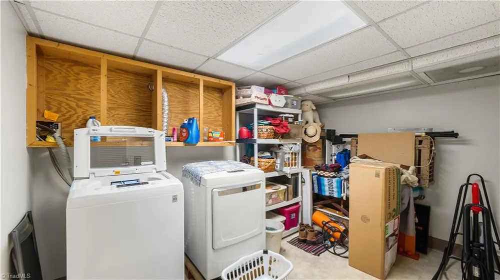 1308 Bunny Trail Winston-Salem, NC 27105
