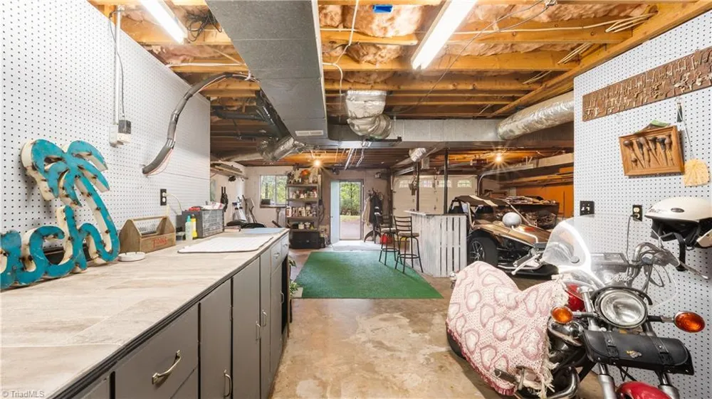 1308 Bunny Trail Winston-Salem, NC 27105