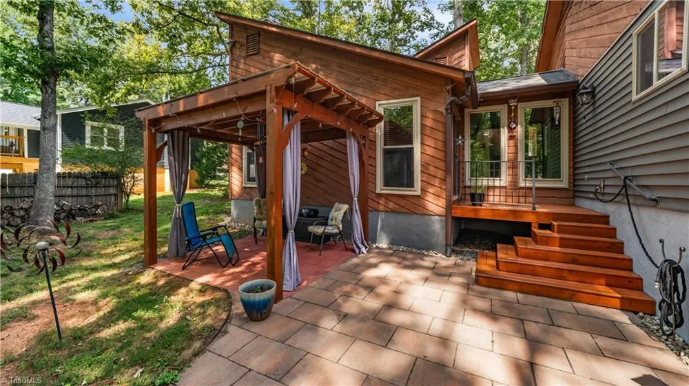 1308 Bunny Trail Winston-Salem, NC 27105
