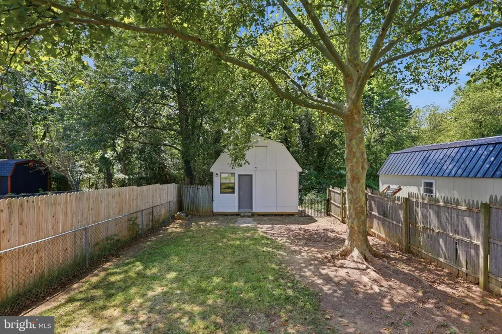 858 W 11TH STREET Front Royal, VA 22630