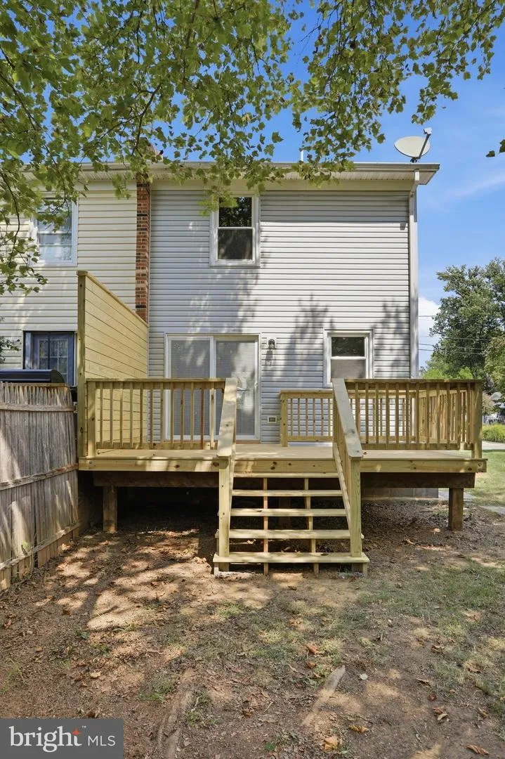 858 W 11TH STREET Front Royal, VA 22630