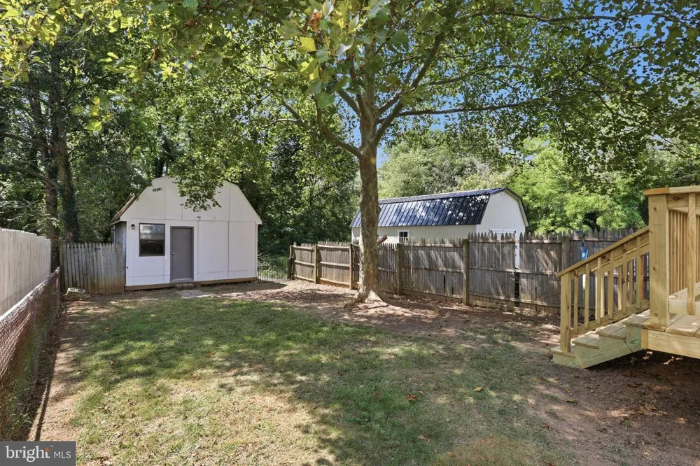 858 W 11TH STREET Front Royal, VA 22630