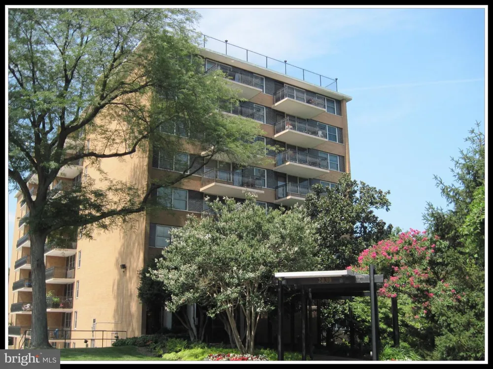 2030 ADAMS STREET #910 Arlington, VA 22201