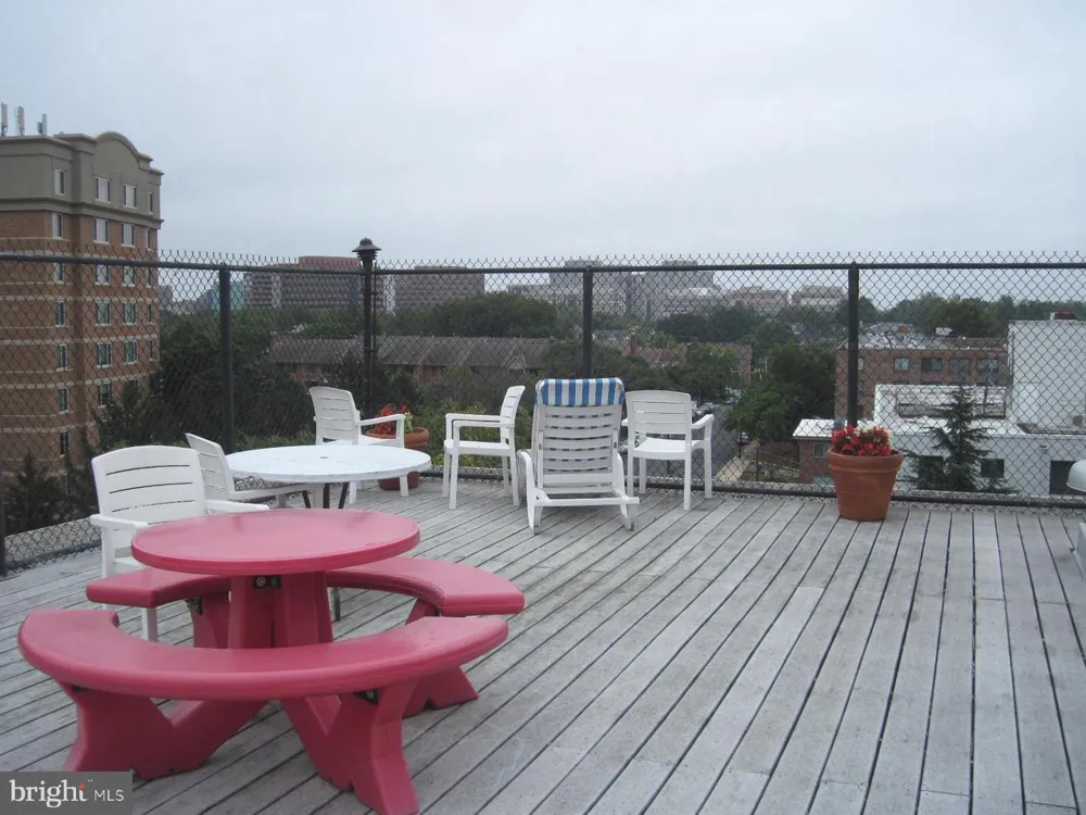2030 ADAMS STREET #910 Arlington, VA 22201
