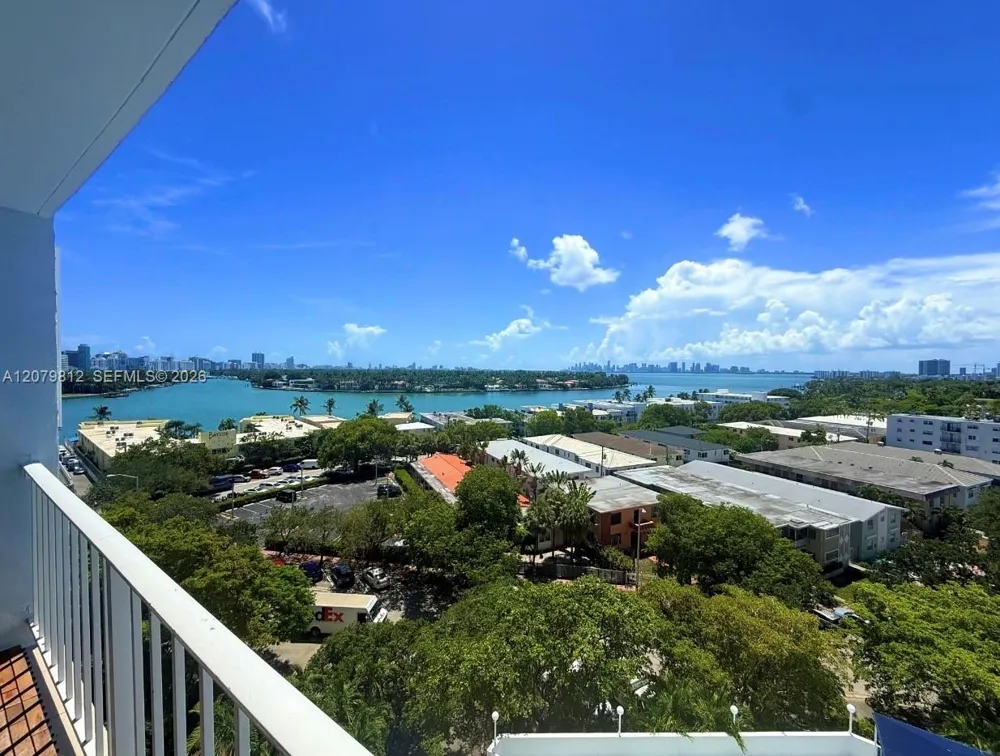 6900 E Bay Dr #9L Miami Beach, FL 33141