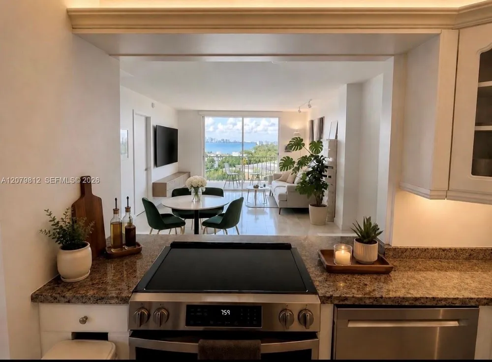 6900 E Bay Dr #9L Miami Beach, FL 33141