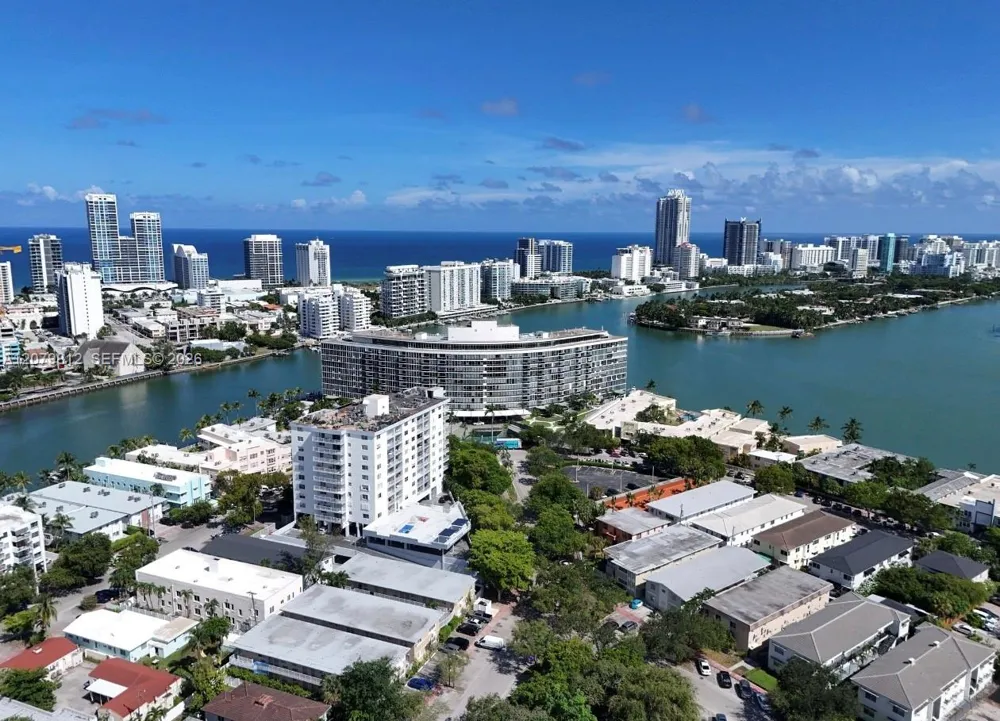 6900 E Bay Dr #9L Miami Beach, FL 33141