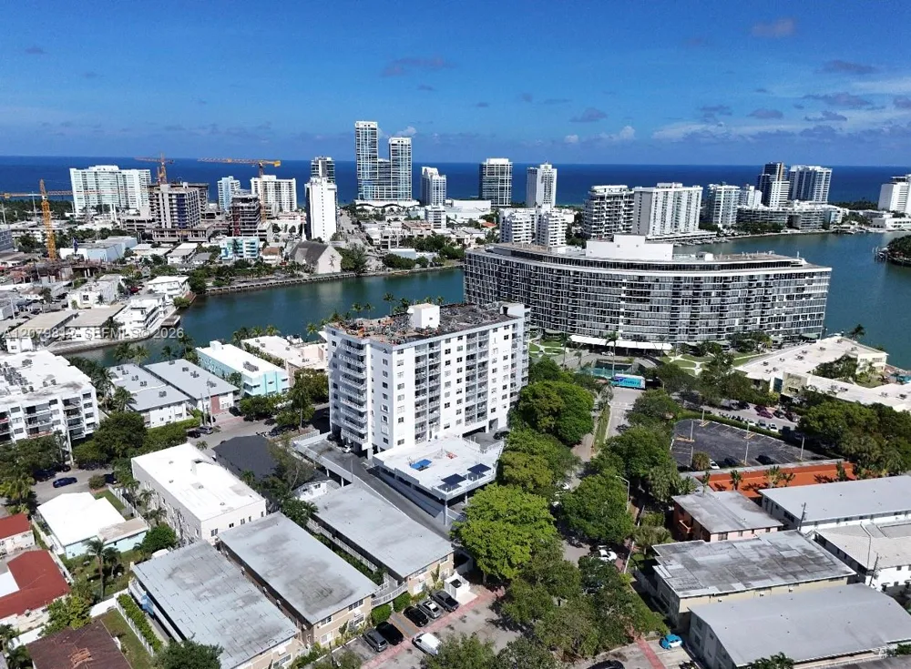 6900 E Bay Dr #9L Miami Beach, FL 33141