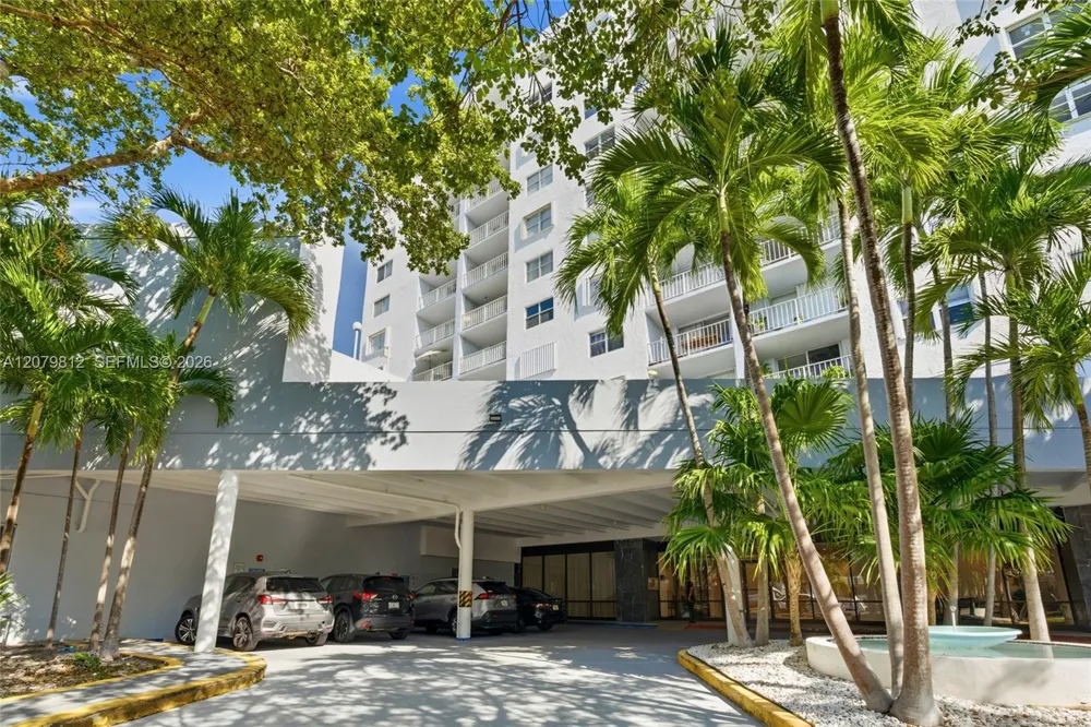 6900 E Bay Dr #9L Miami Beach, FL 33141