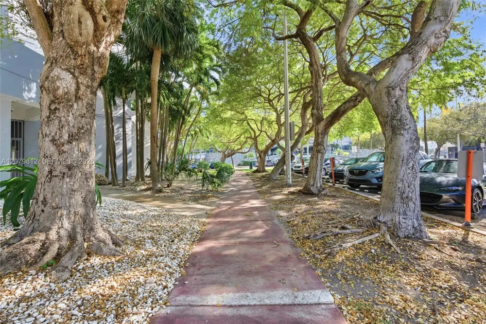 6900 E Bay Dr #9L Miami Beach, FL 33141
