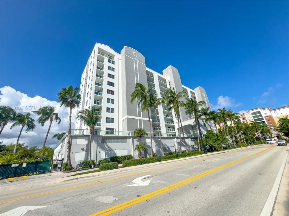 17050 W Bay Rd #405 Sunny Isles Beach, FL 33160