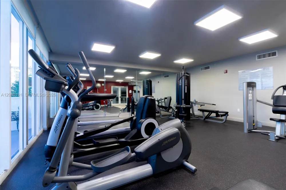 17050 W Bay Rd #405 Sunny Isles Beach, FL 33160
