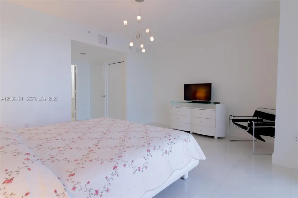 17050 W Bay Rd #405 Sunny Isles Beach, FL 33160
