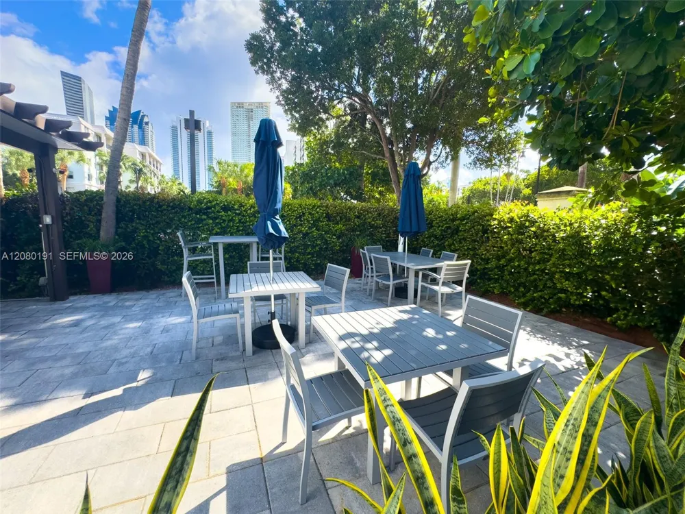 17050 W Bay Rd #405 Sunny Isles Beach, FL 33160