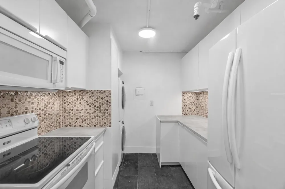 1717 Bayshore Dr #A-1541 Miami, FL 33132