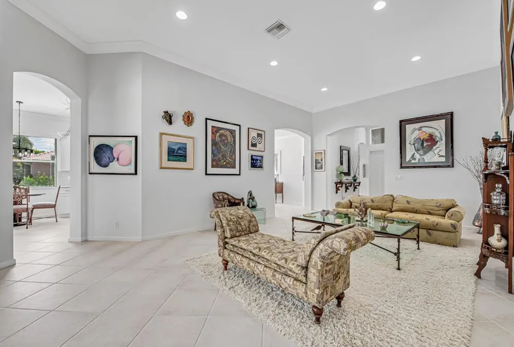 9152 Bay Harbour Circle West Palm Beach, FL 33411