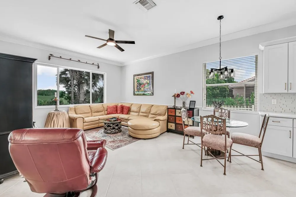 9152 Bay Harbour Circle West Palm Beach, FL 33411