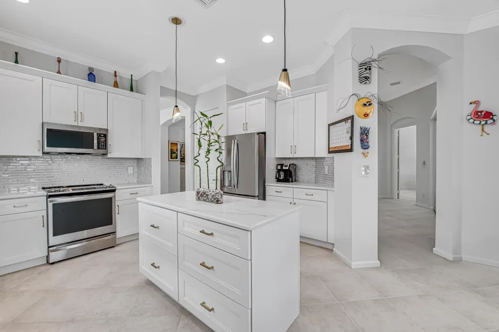 9152 Bay Harbour Circle West Palm Beach, FL 33411