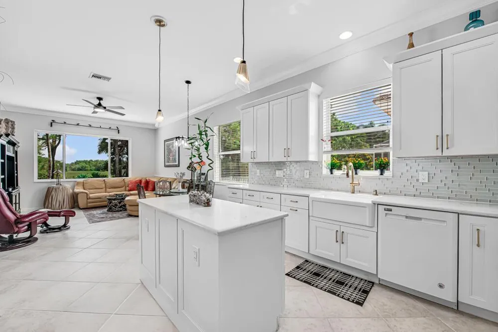 9152 Bay Harbour Circle West Palm Beach, FL 33411