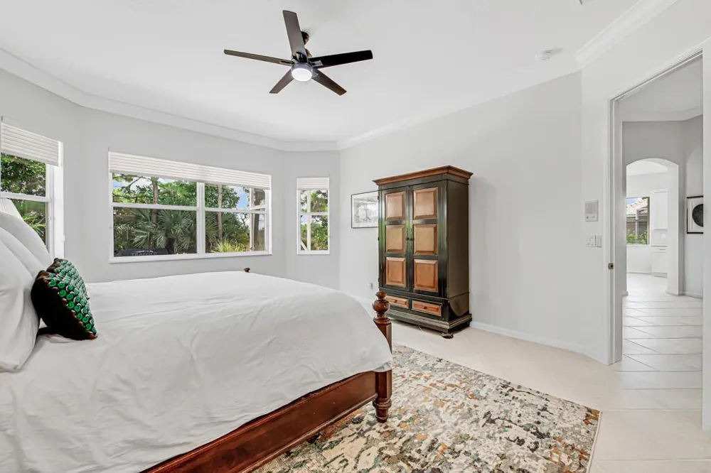 9152 Bay Harbour Circle West Palm Beach, FL 33411