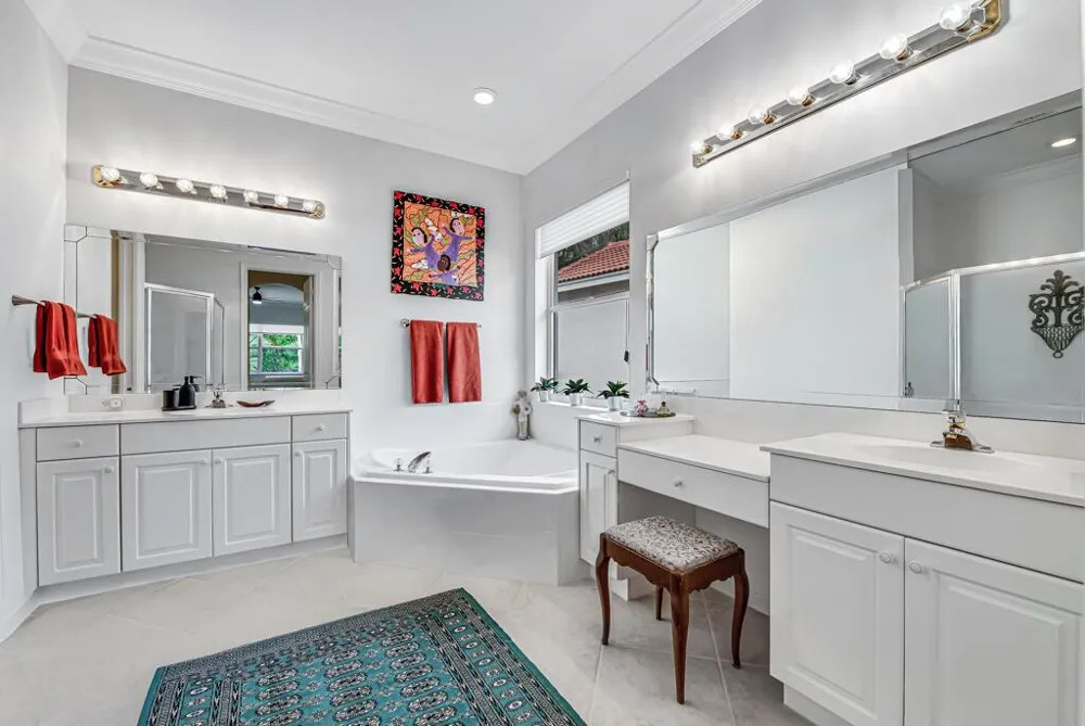 9152 Bay Harbour Circle West Palm Beach, FL 33411