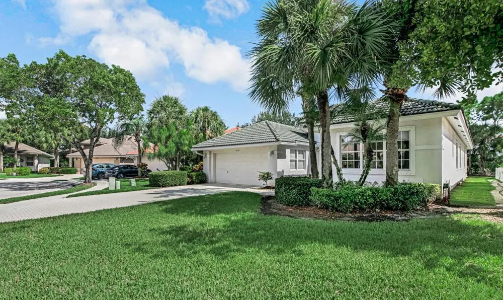 9152 Bay Harbour Circle West Palm Beach, FL 33411