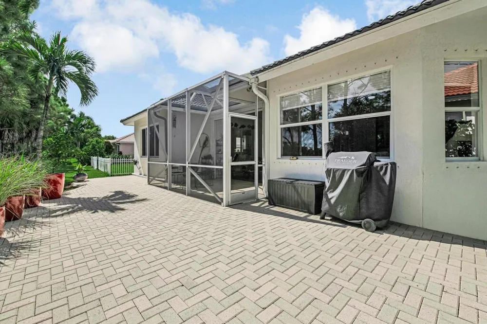 9152 Bay Harbour Circle West Palm Beach, FL 33411