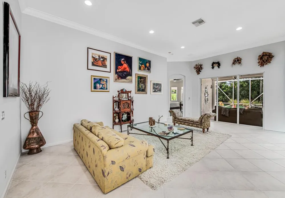 9152 Bay Harbour Circle West Palm Beach, FL 33411