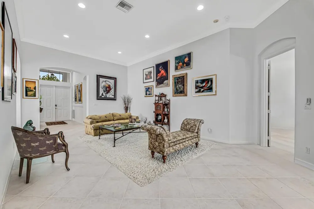 9152 Bay Harbour Circle West Palm Beach, FL 33411