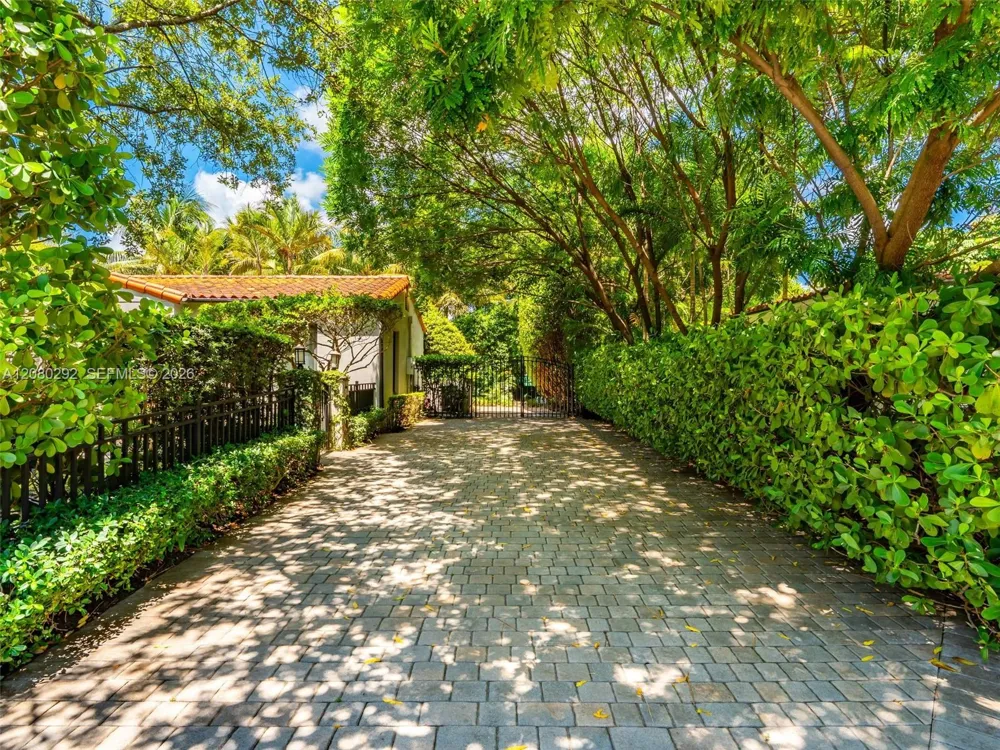 119 Avila Ct #0 Coral Gables, FL 33134