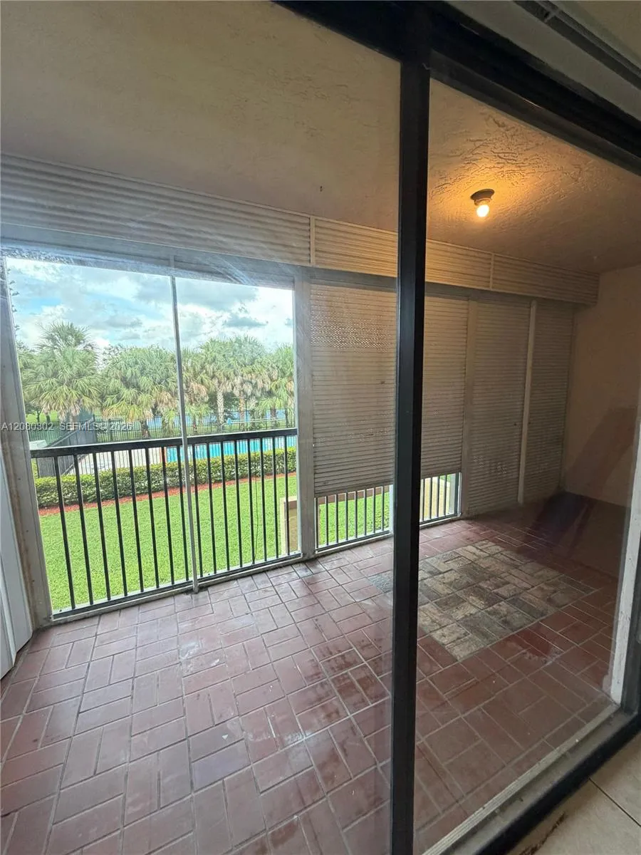 2079 Coral Ridge Dr #N208 Coral Springs, FL 33071