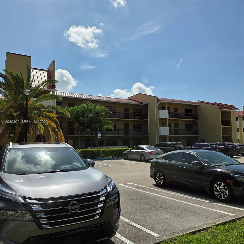 2079 Coral Ridge Dr #N208 Coral Springs, FL 33071