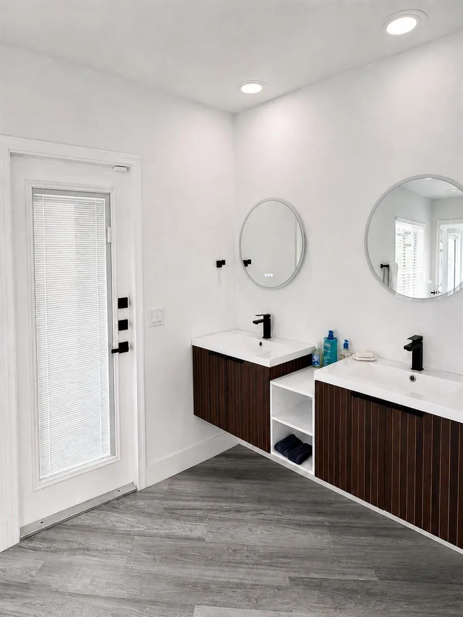 15545 Meadow Wood Drive Wellington, FL 33414
