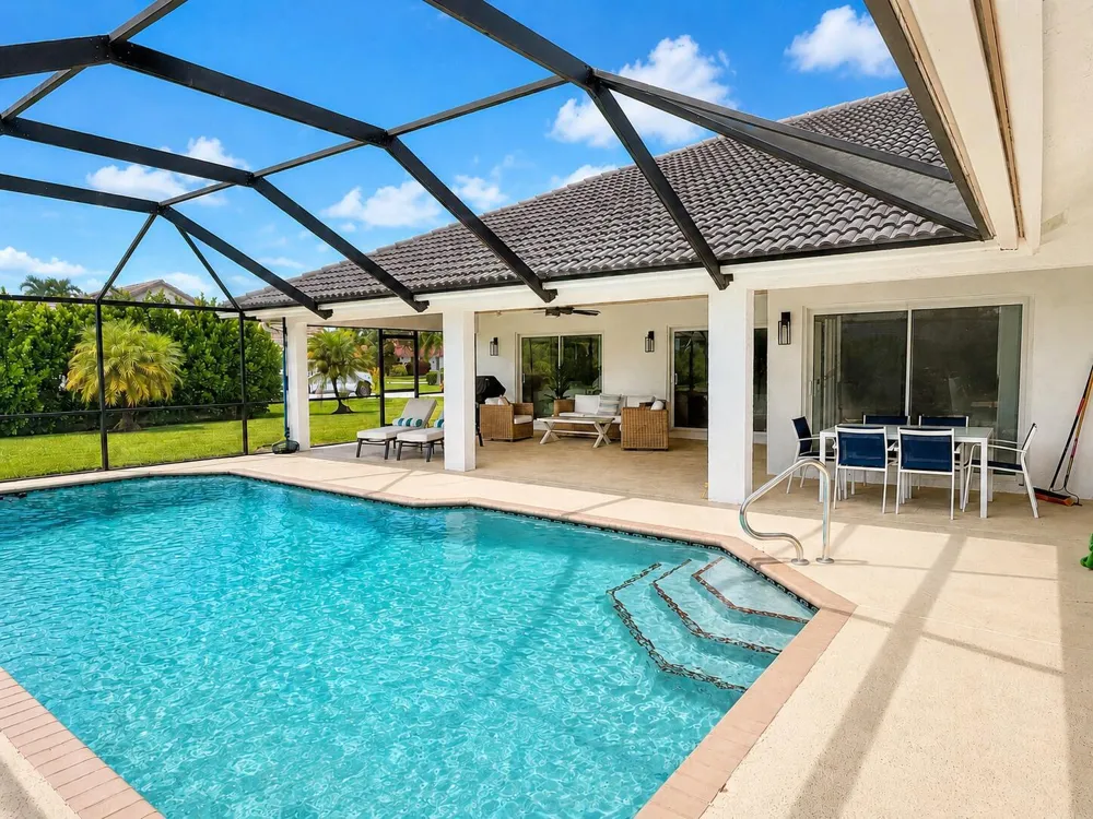 15545 Meadow Wood Drive Wellington, FL 33414