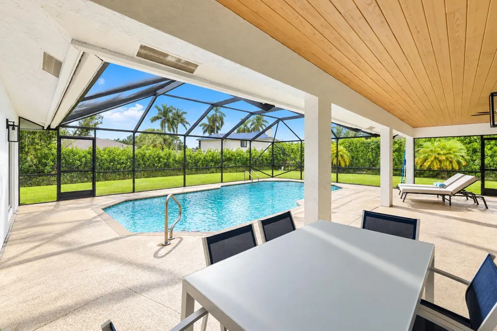 15545 Meadow Wood Drive Wellington, FL 33414