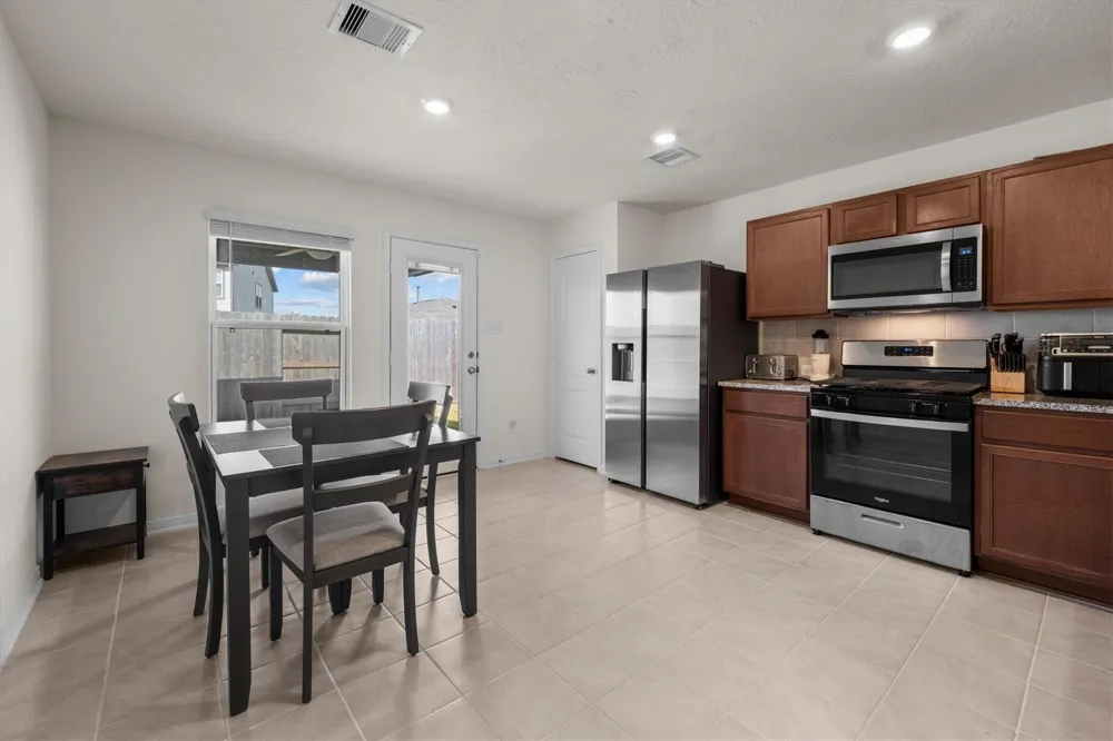15707 Lemmonwood Hills Lane Houston, TX 77044